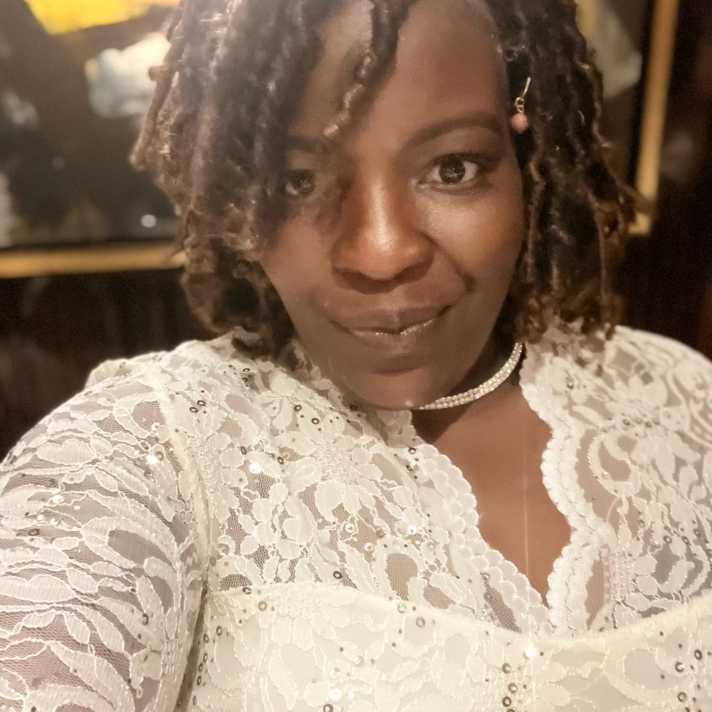 Meet your Posher, Renee